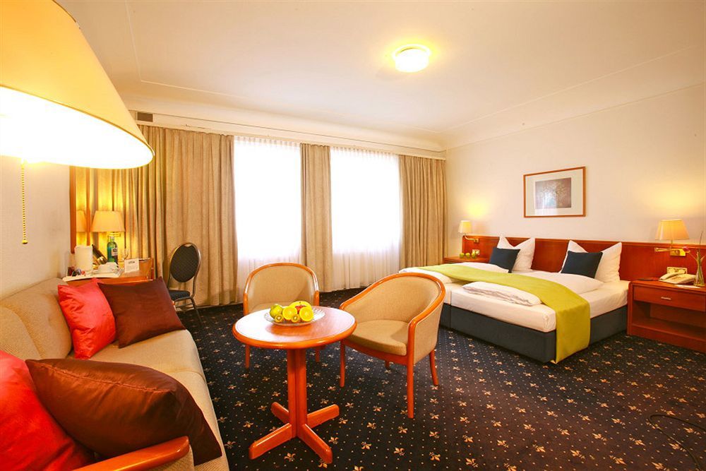 Hotel Excelsior - Central Station Frankfurt am Main Exterior photo