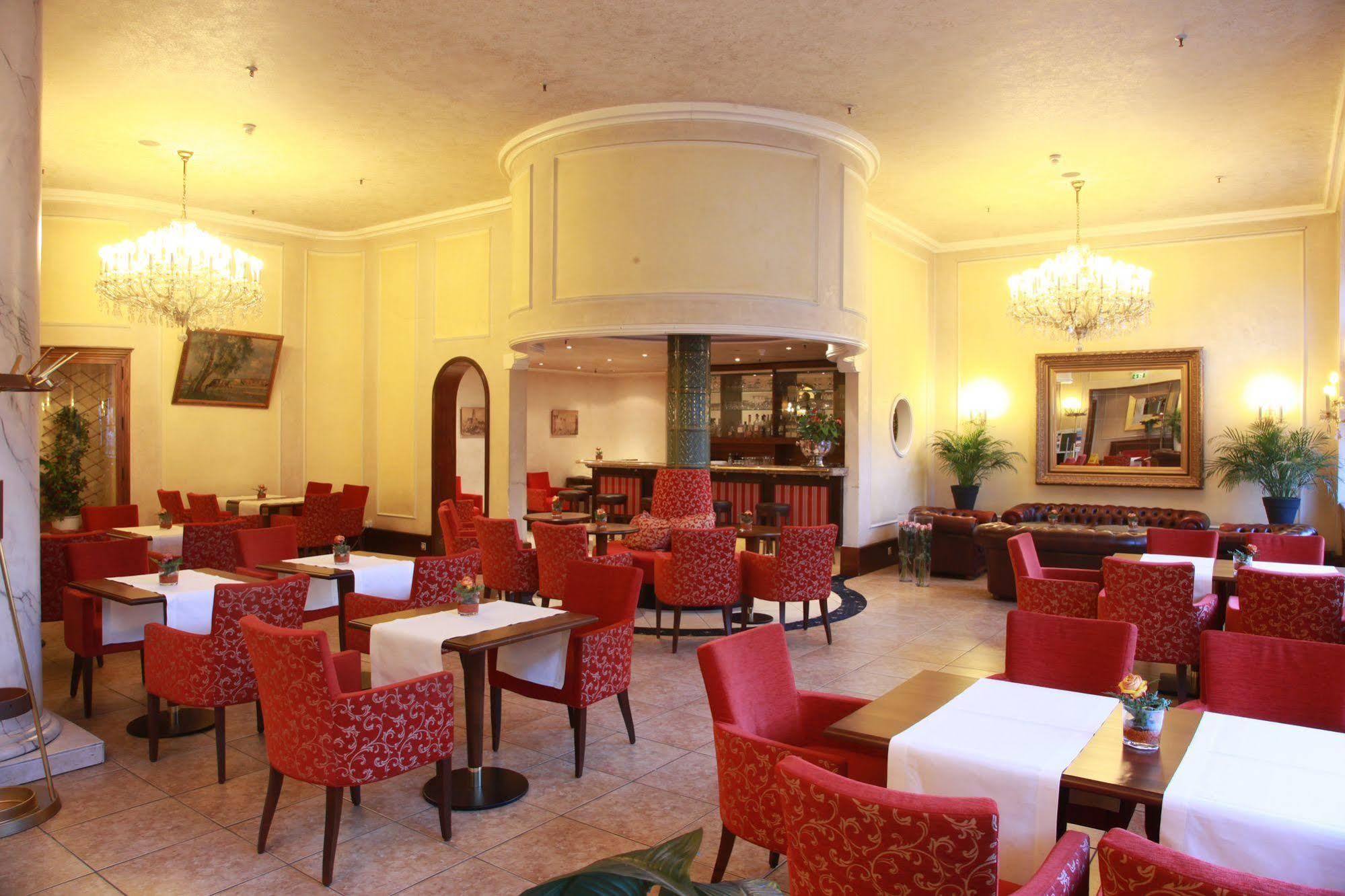 Hotel Excelsior - Central Station Frankfurt am Main Exterior photo